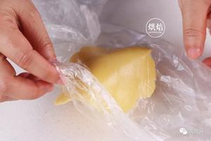 1年只卖15天的台湾菠萝蛋黄酥 黄油版不混酥 更香~的做法 步骤36