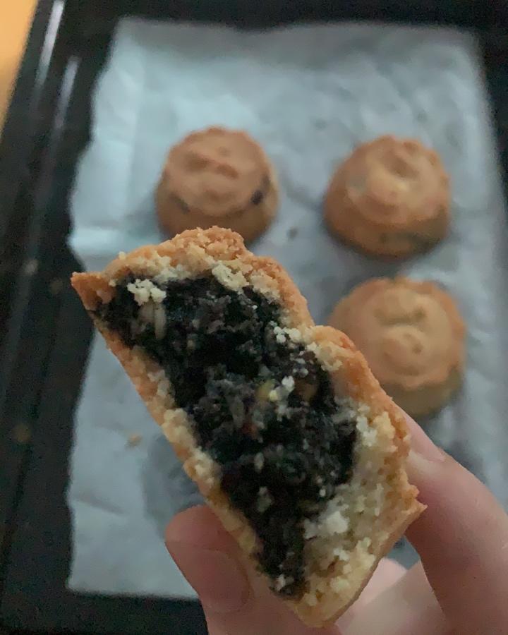 生酮流心芝麻月饼