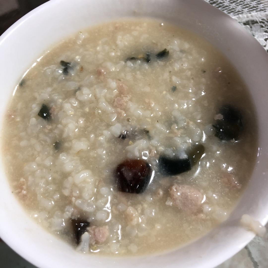 营养早餐-皮蛋瘦肉粥