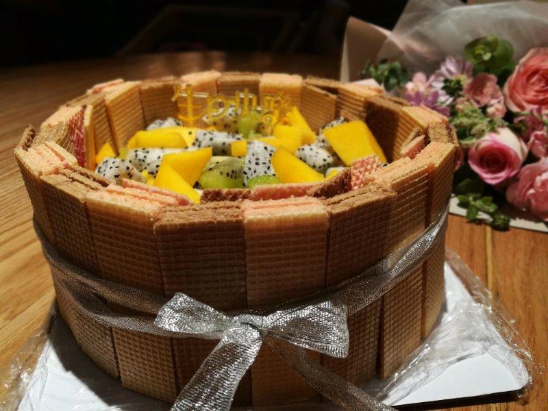 生日蛋糕教程【威化饼干围边】