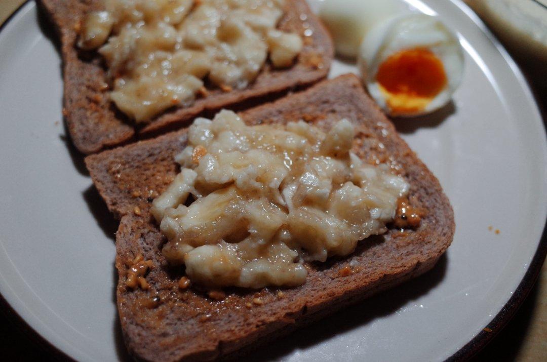 香蕉泥花生酱三明治（我的食欲稳定器）| 健康·三餐