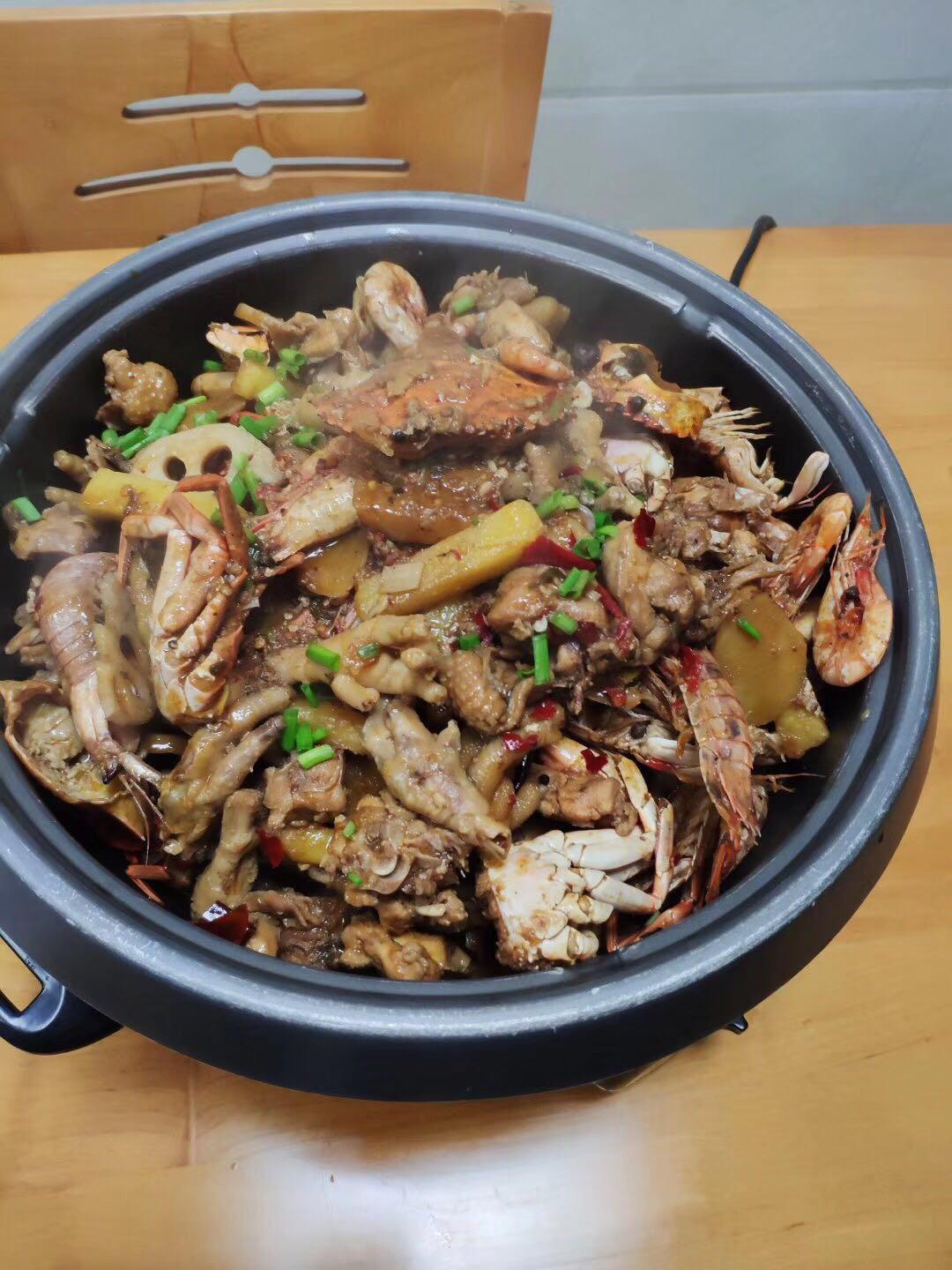 【肉蟹煲】
