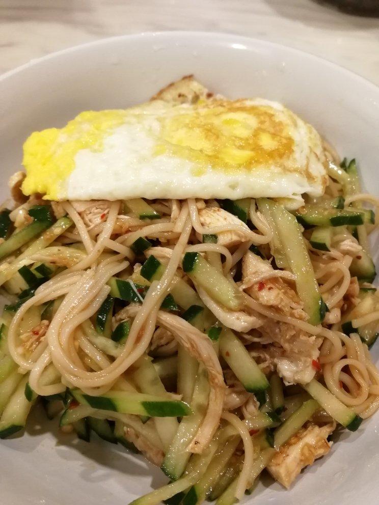 🥒鸡丝凉面