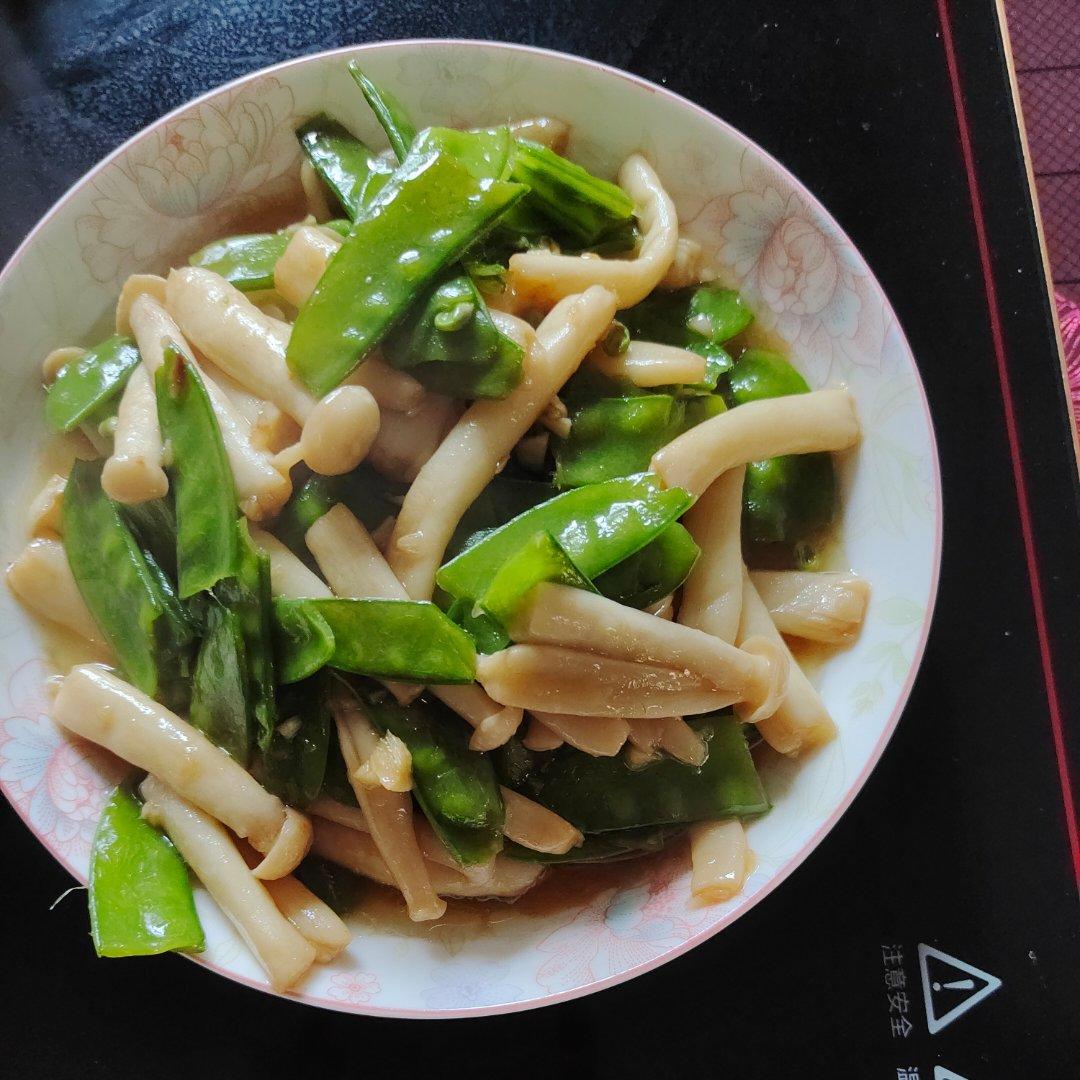 蟹味菇炒荷兰豆