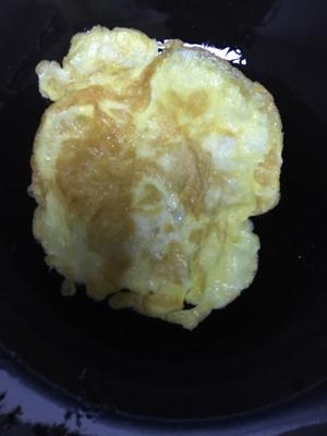 蟹味菇炖鸡蛋豆腐的做法 步骤2