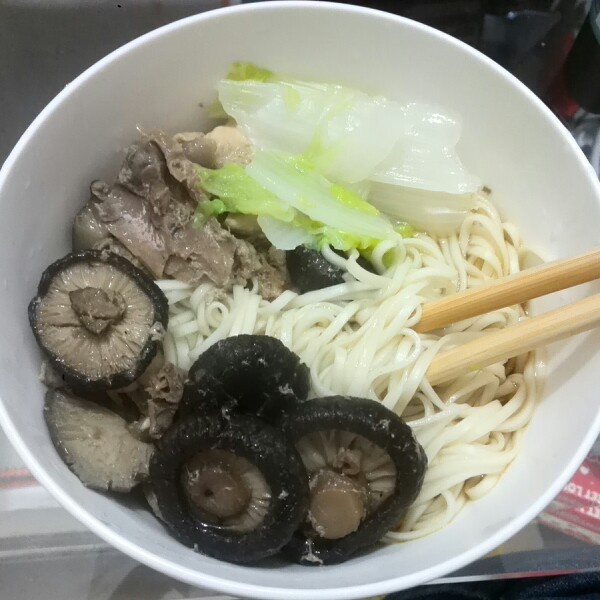 香菇鸡汤面