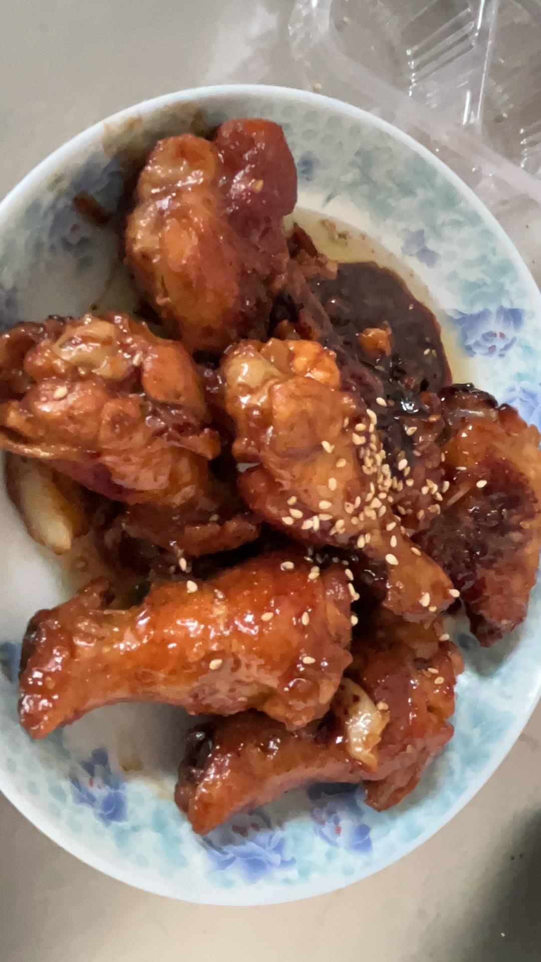 好吃到舔手指的「蒜香蜜汁鸡翅根」👍