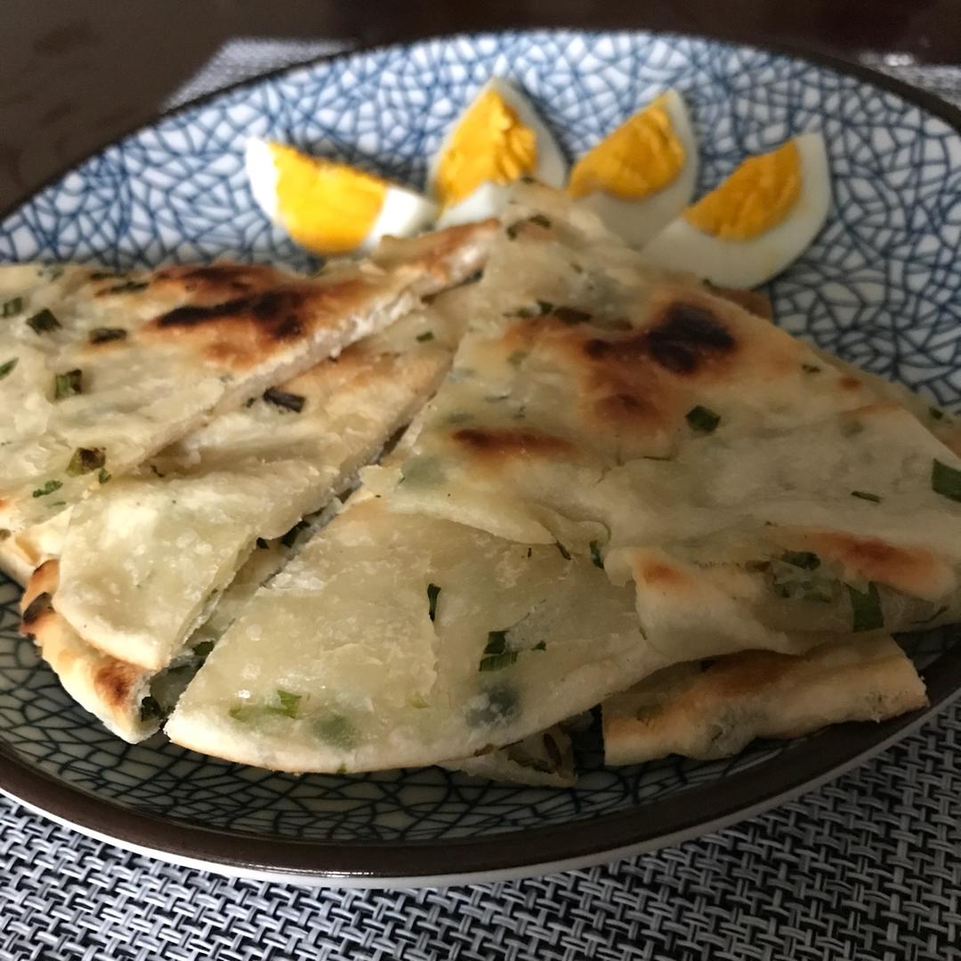 鸡蛋葱油饼                  （更新饼坯保存方法）