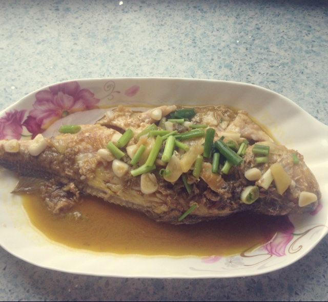 红烧黄鱼—鱼皮不破的小窍门