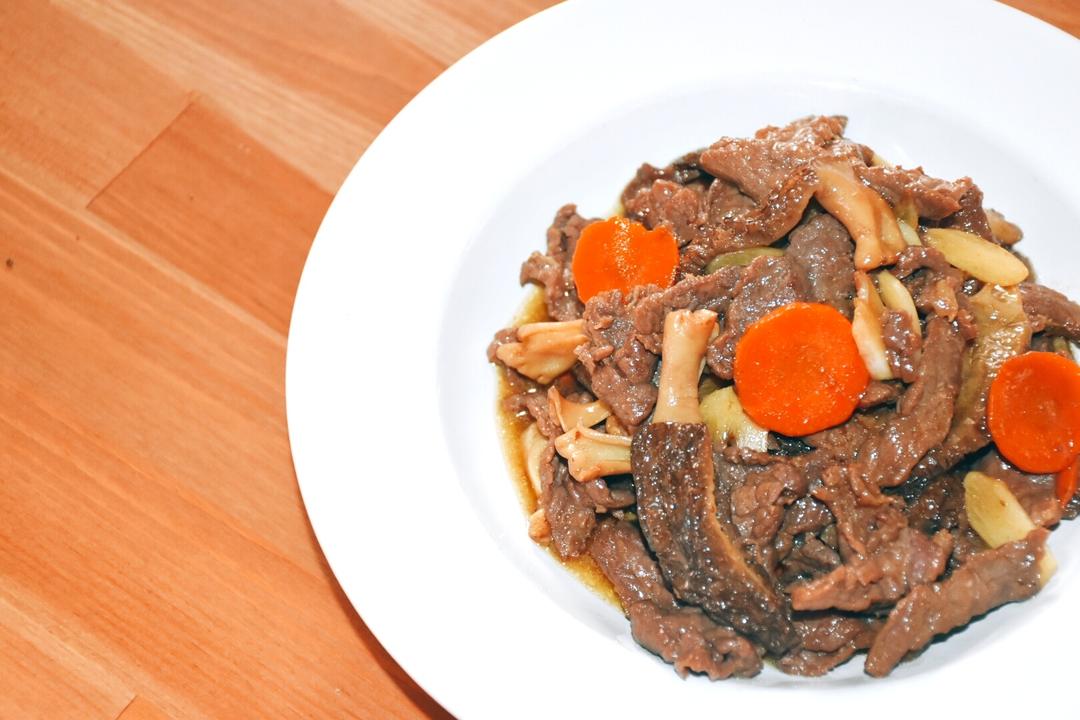 羊肚菌炒牛肉的做法