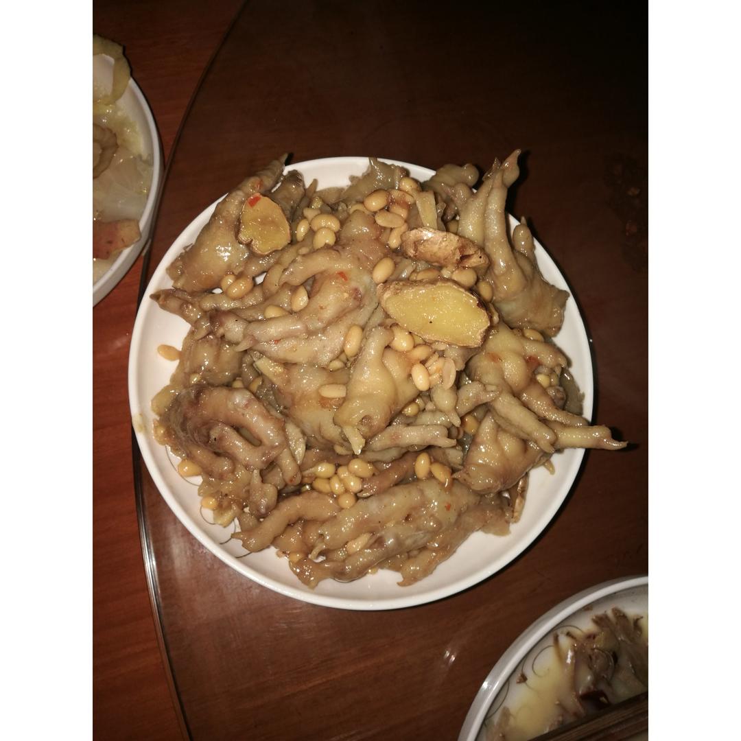 黄豆焖鸡脚