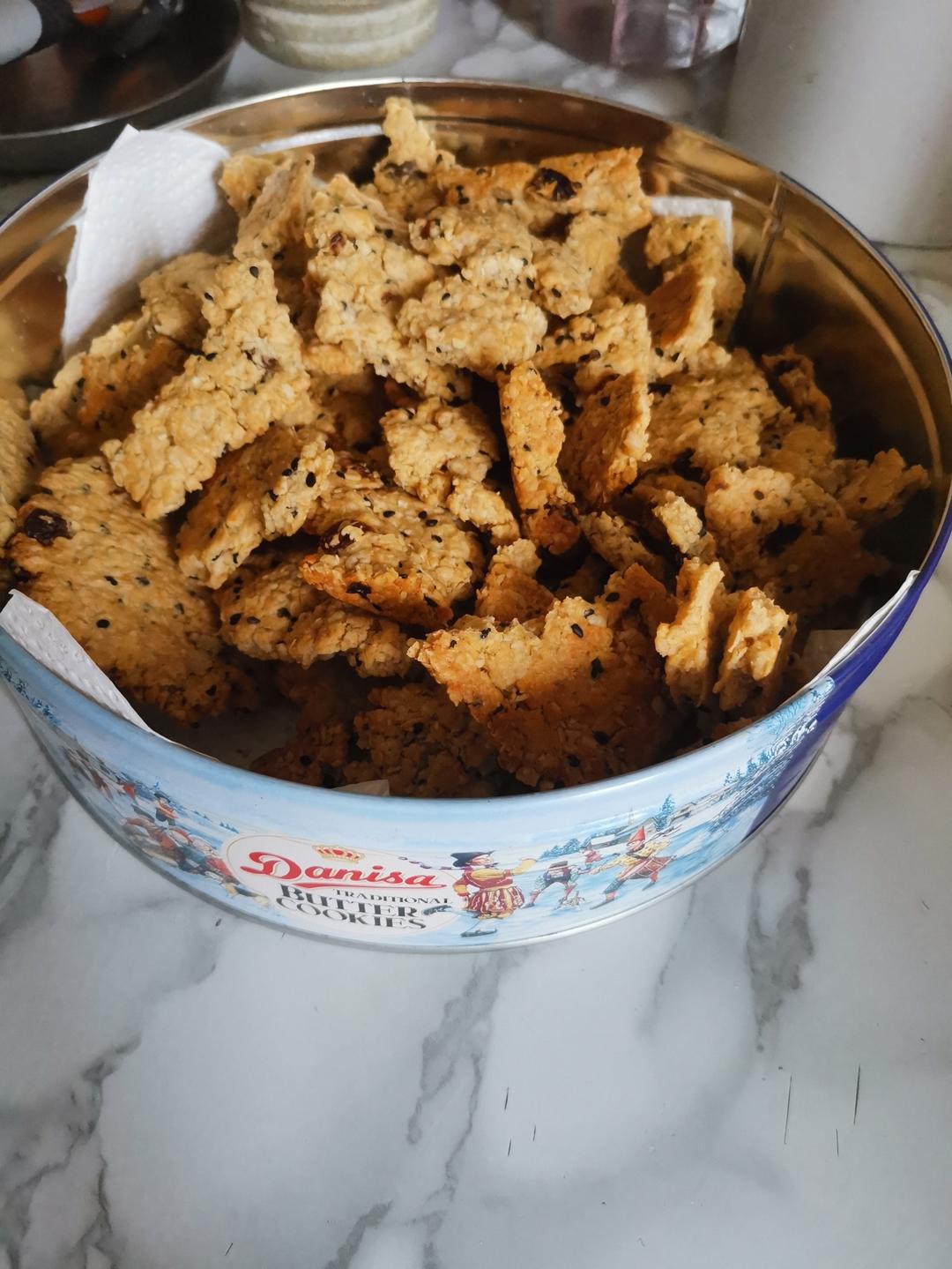 素食:有机燕麦芝麻大饼干