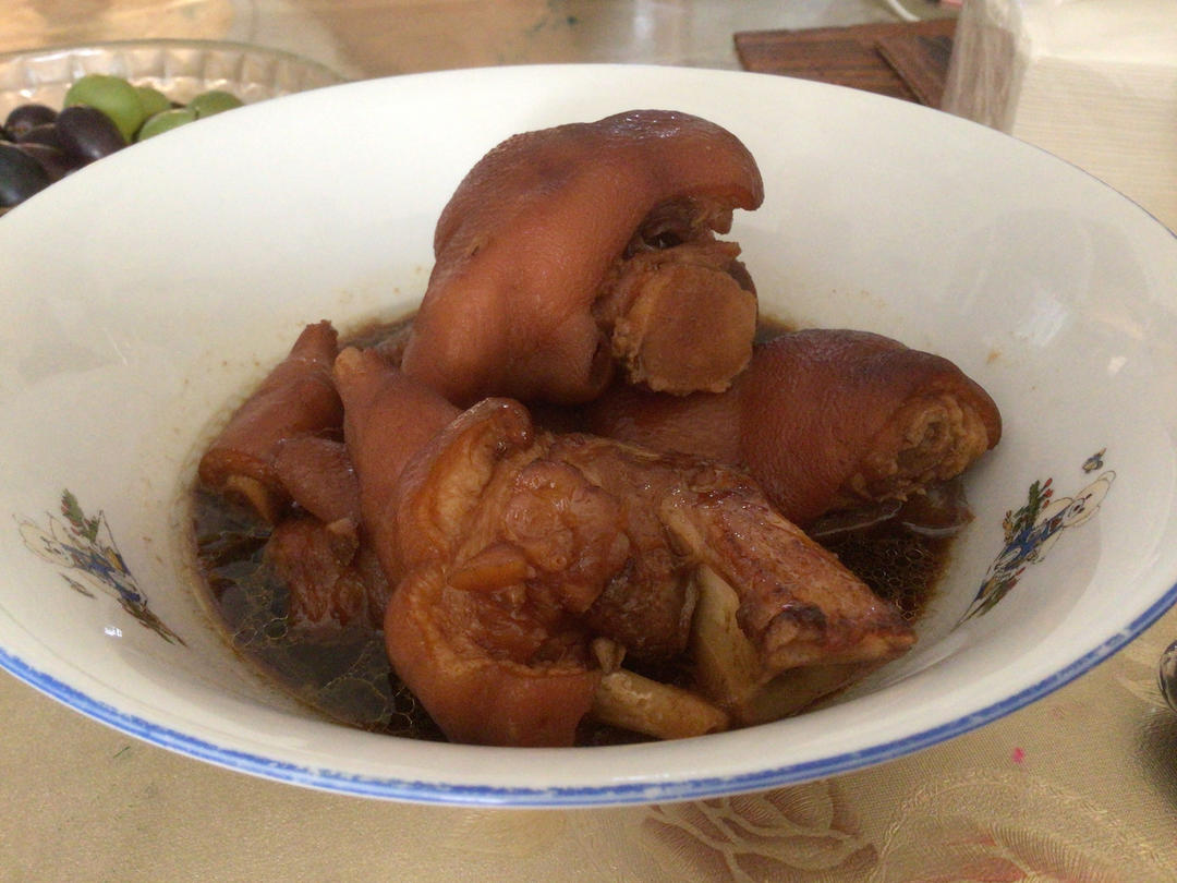 流口水的黄豆炖猪蹄