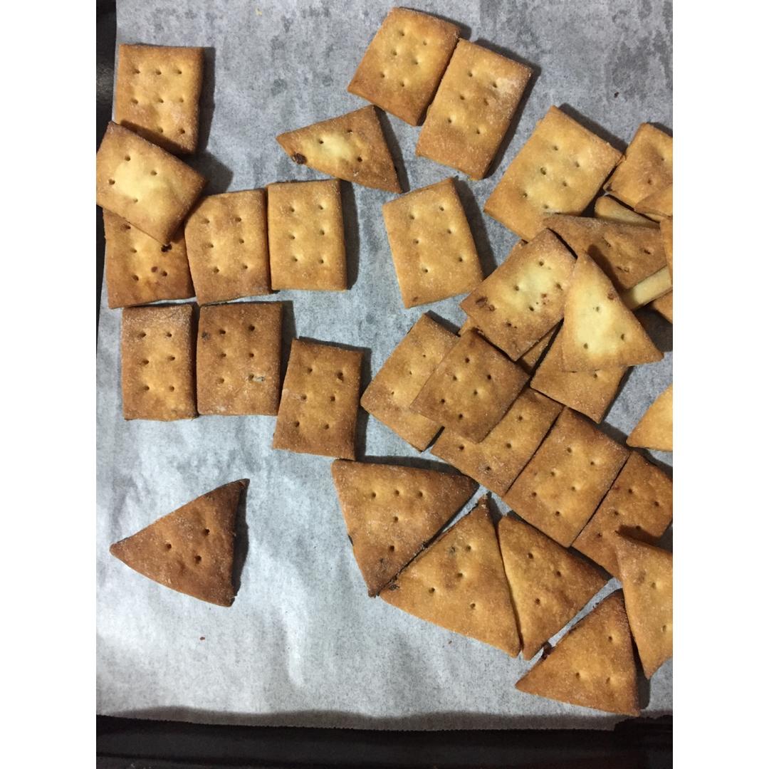 零经验也不怕：葱香苏打饼，据说好吃到六亲不认