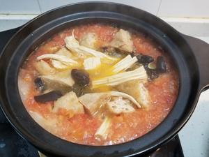 快手菜-番茄腐竹肥牛/肥羊砂锅煲的做法 步骤5
