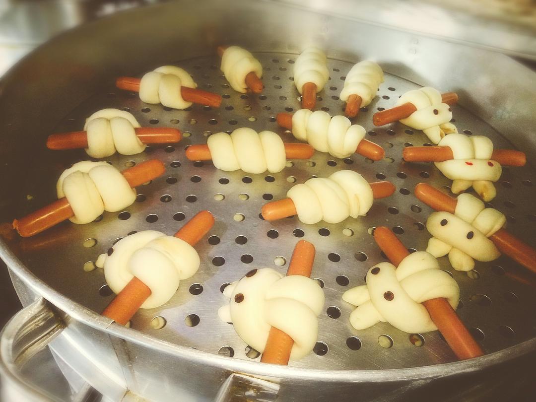 香肠兔子馒头卷