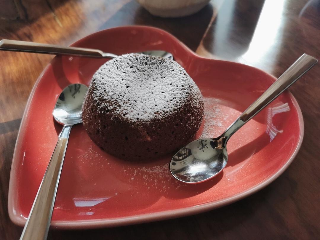 巧克力熔岩蛋糕(全图文超简单)