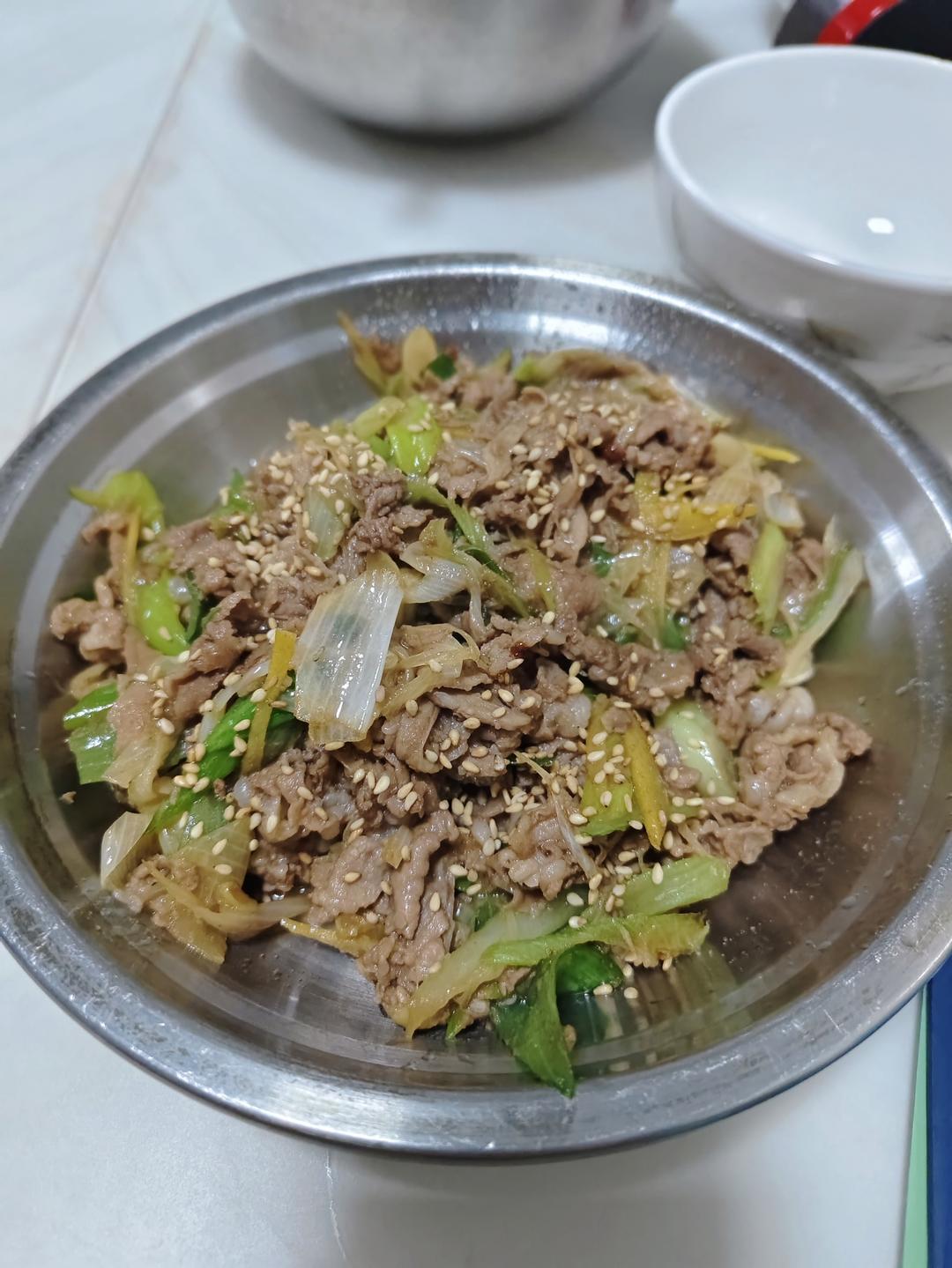 炒了20多年的葱爆羊肉
