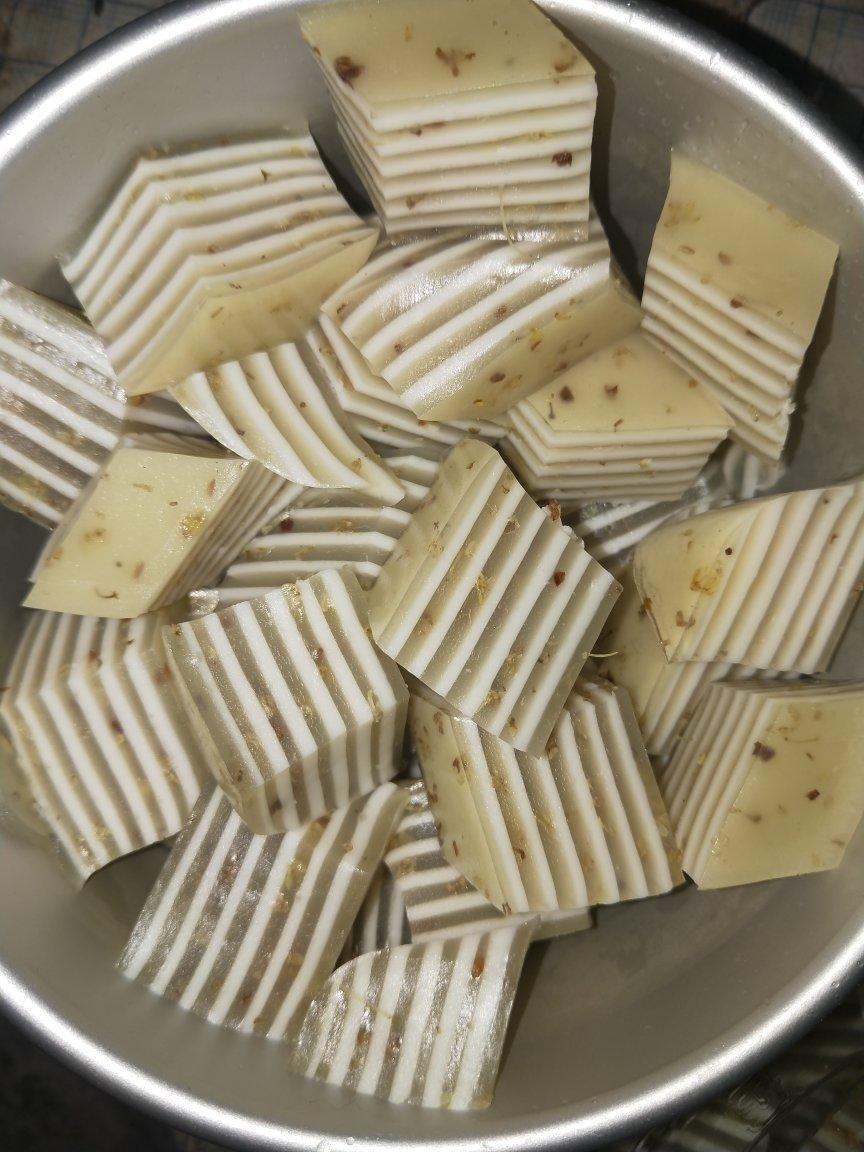 桂花椰汁千层糕(马蹄糕)