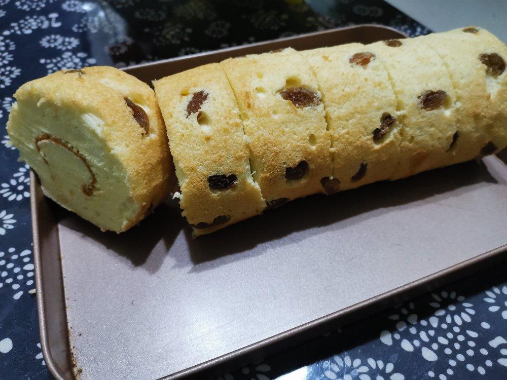 葡萄干蛋糕卷