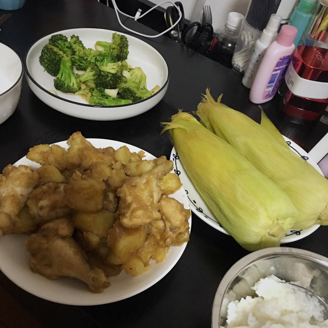 土豆炖鸡块