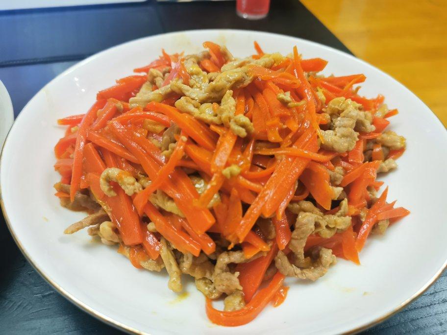 cisqua做的胡萝卜丝炒肉零基础