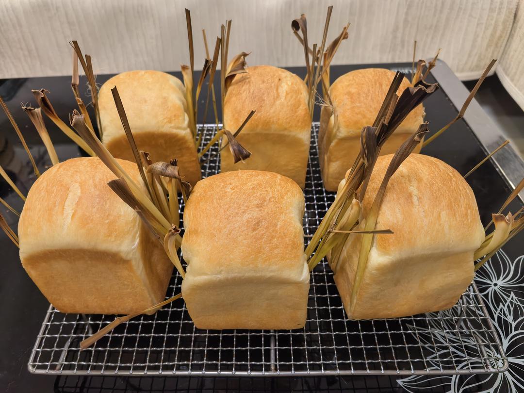 别催了，香茅吐司来了！100%液体含量，口感糯叽叽！