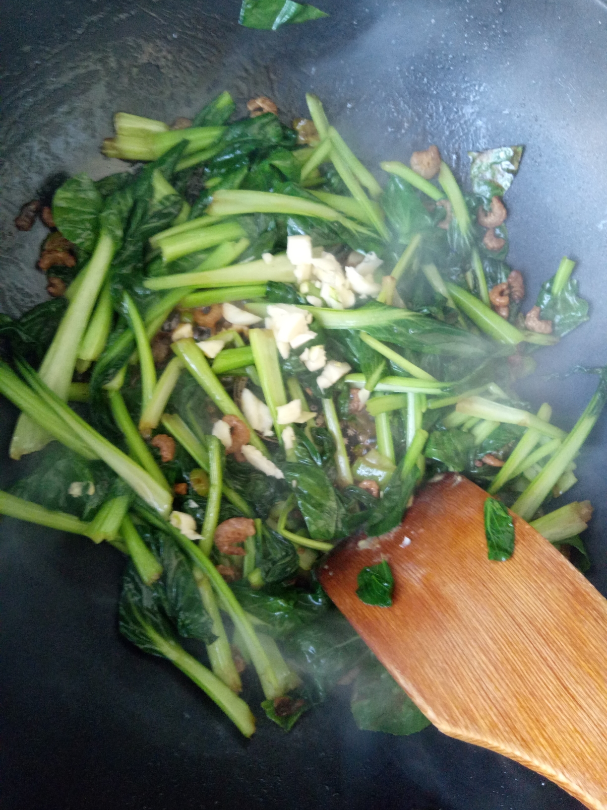 海米油菜的做法 步骤8
