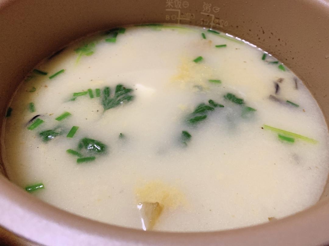 奶白鲫鱼豆腐汤|一条鱼最后的温柔