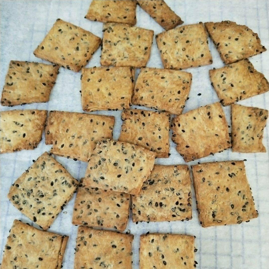黑芝麻咸香饼干