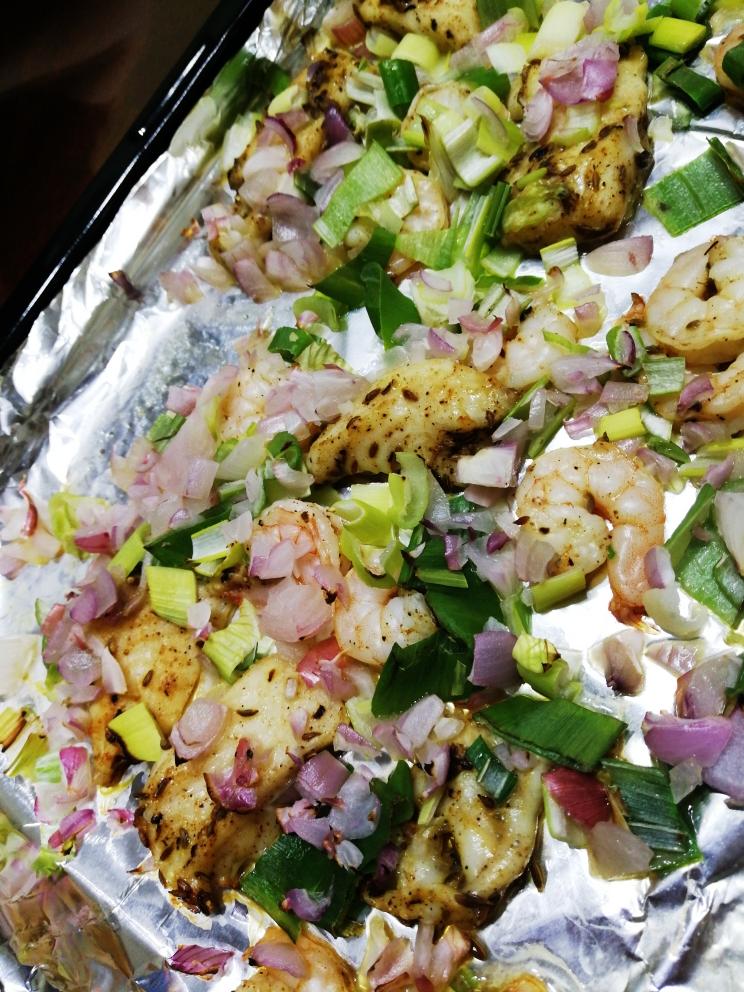 烤巴沙鱼+虾仁的做法