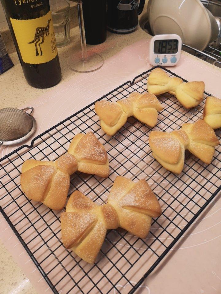 满满少女心的蝴蝶结🎀面包