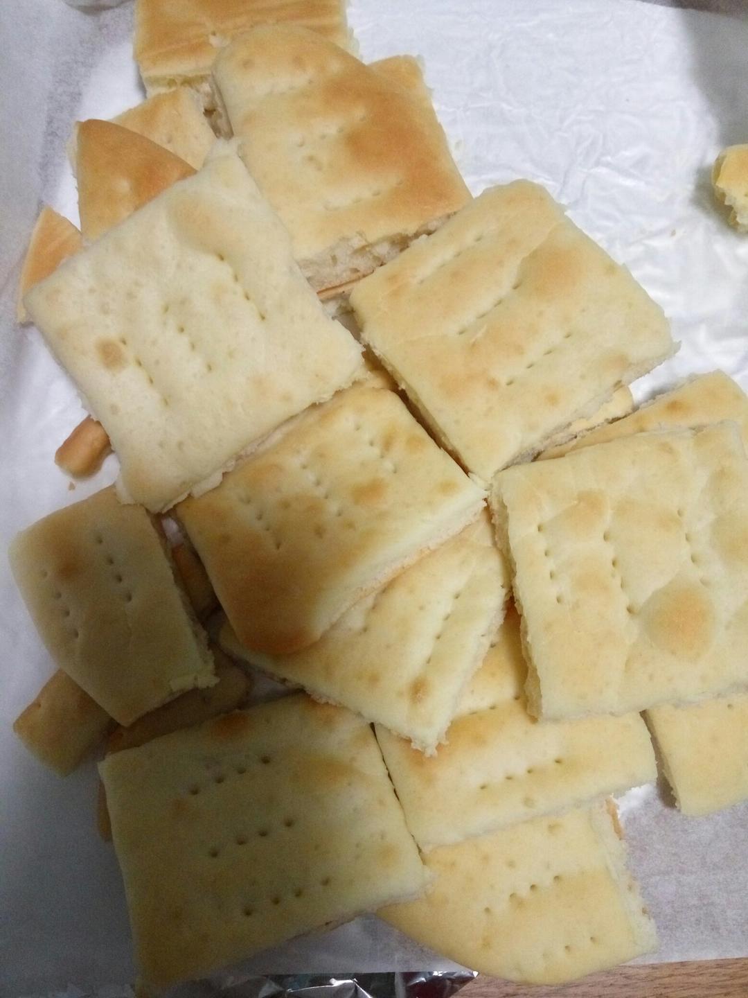 宝宝辅食：宝宝版原味苏打饼干—谁说，松脆的饼干一定要加黄油和泡打粉！