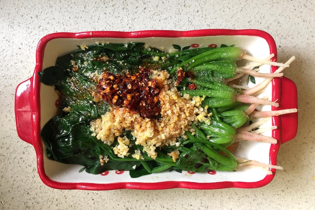 凉拌菠菜(家传秘方)