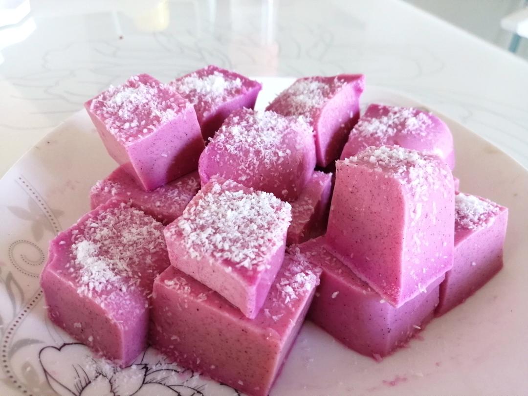 粉粉嫩嫩的火龙果椰奶冻，QQ弹弹，清爽助消化，