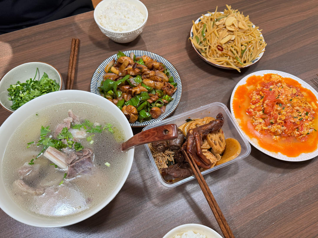 年夜饭菜单～干煸肥肠