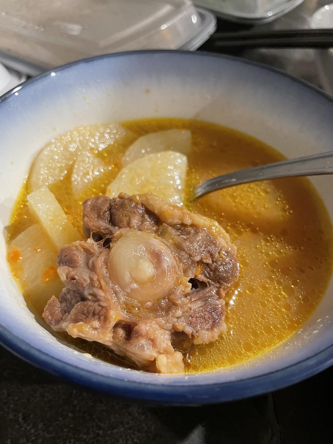 极其简单的金汤牛尾骨汤