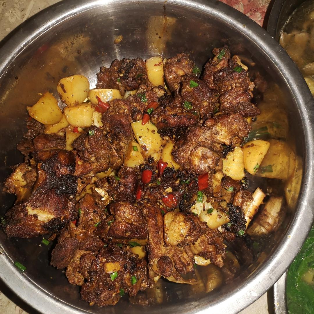 土豆炖排骨