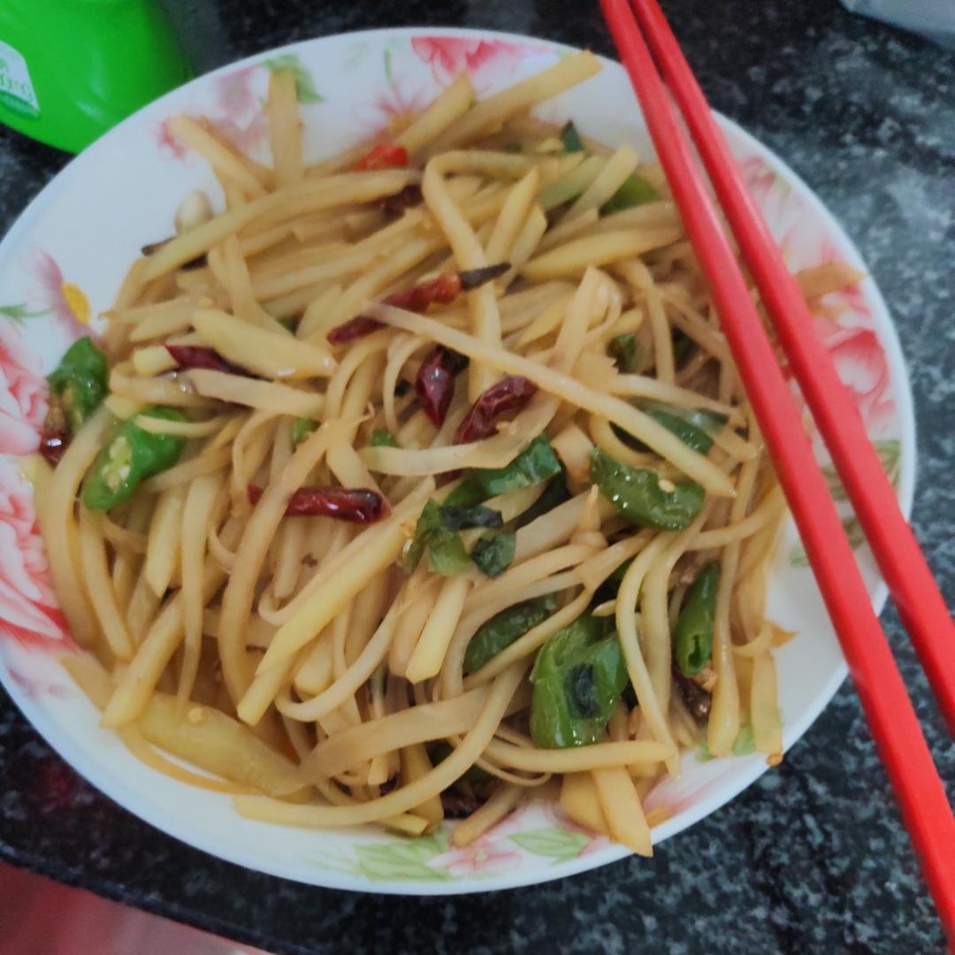 酸辣土豆丝的家常做法 超级下饭