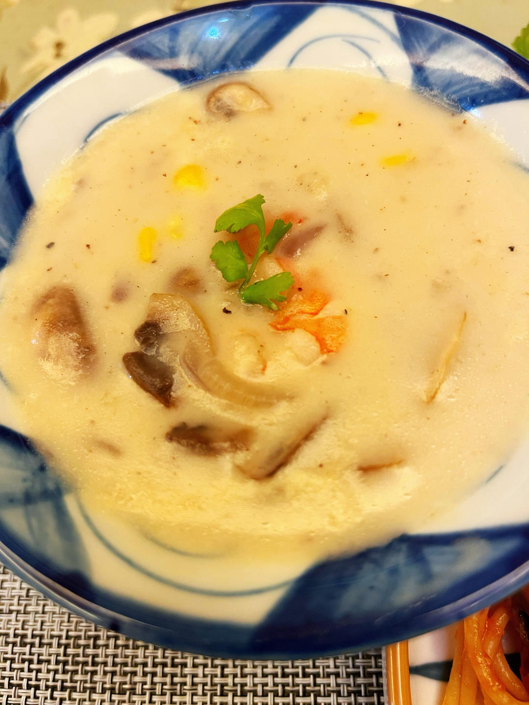 超惊艳奶油蘑菇汤(牛奶版本)