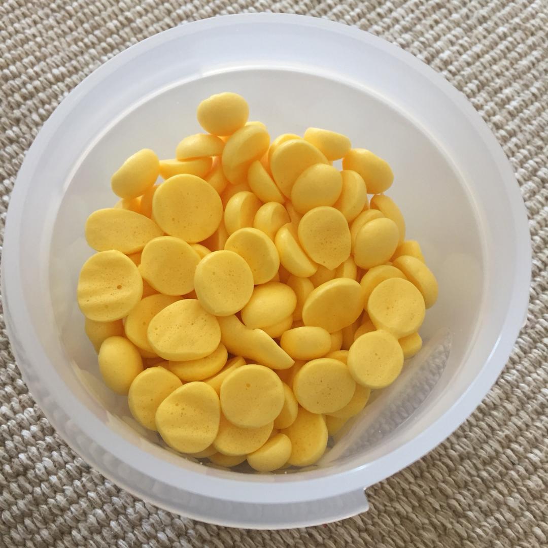 入口即化的无添加蛋黄溶豆