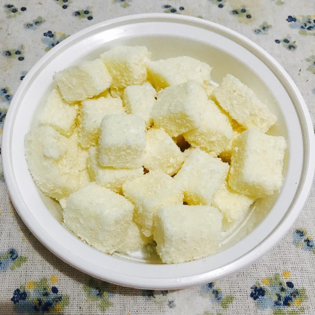 完胜85度C牛奶椰丝小方