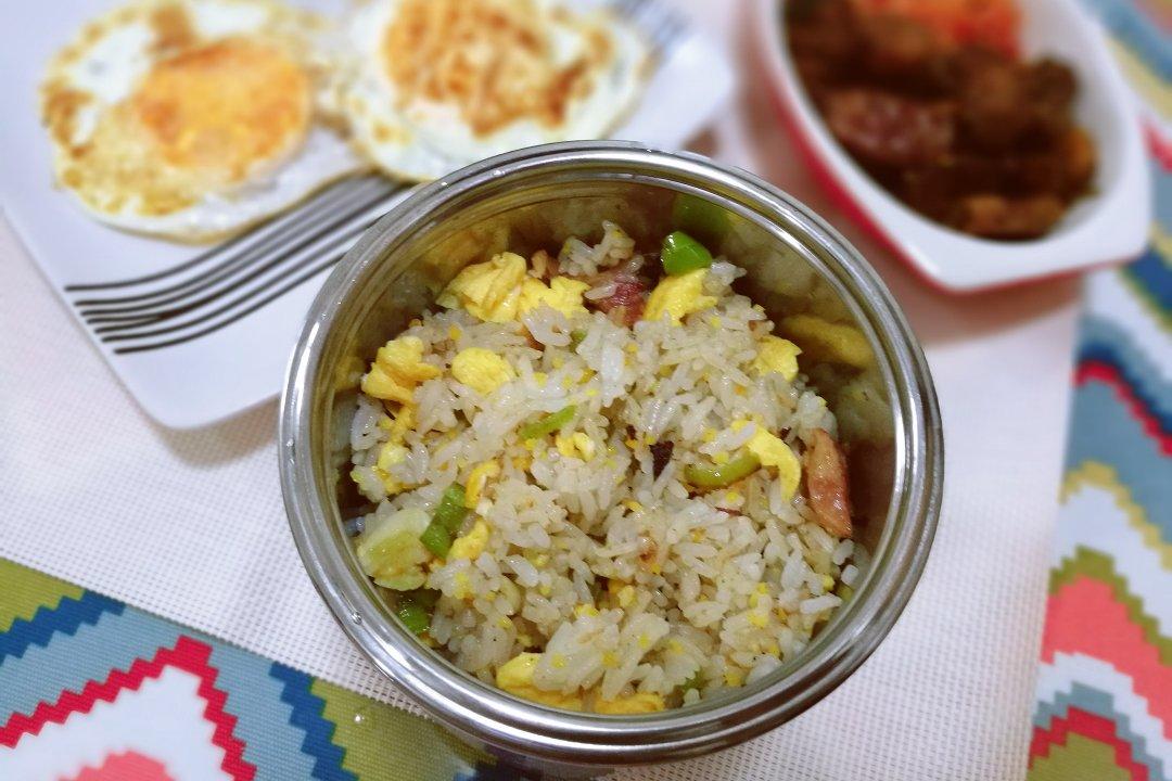 爆好吃的无敌腊肠炒饭