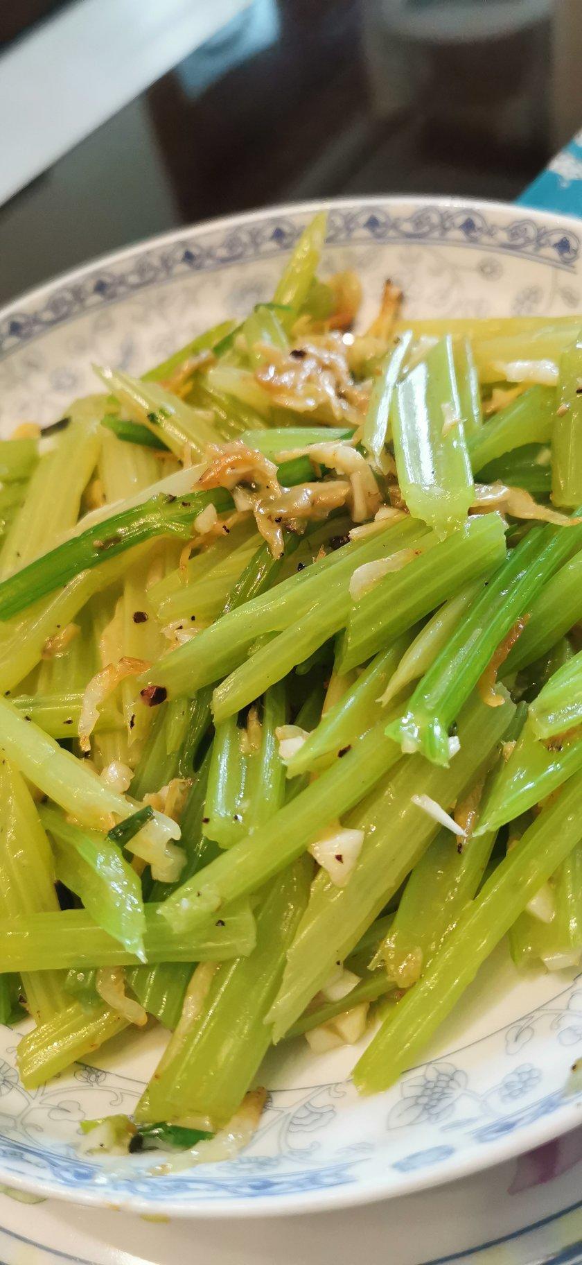 海米炝芹菜
