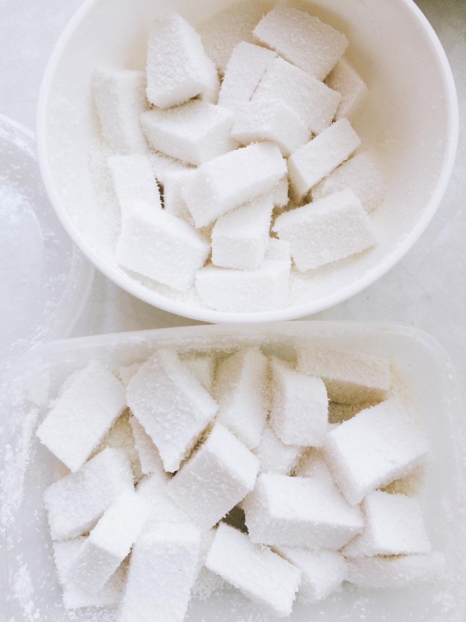 完胜85度C牛奶椰丝小方