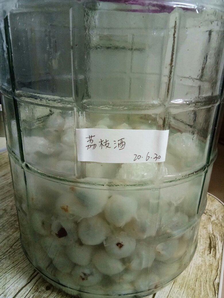 自酿桂味荔枝酒