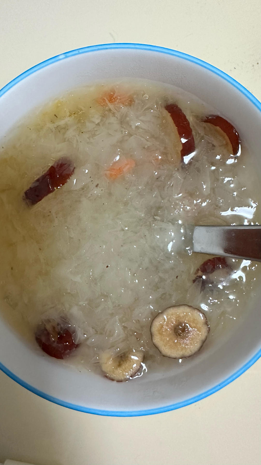 红枣银耳羹(焖烧杯)