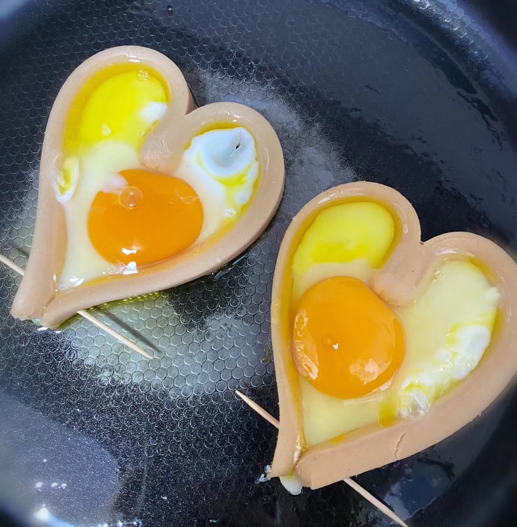 爱心型火腿鸡蛋