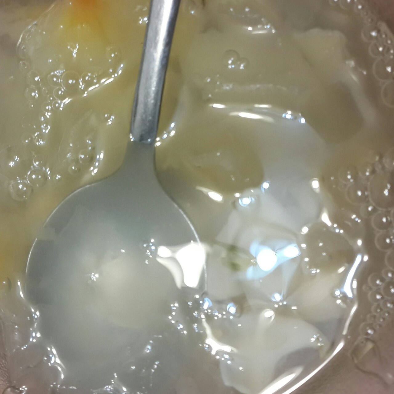 冰糖银耳雪梨汤