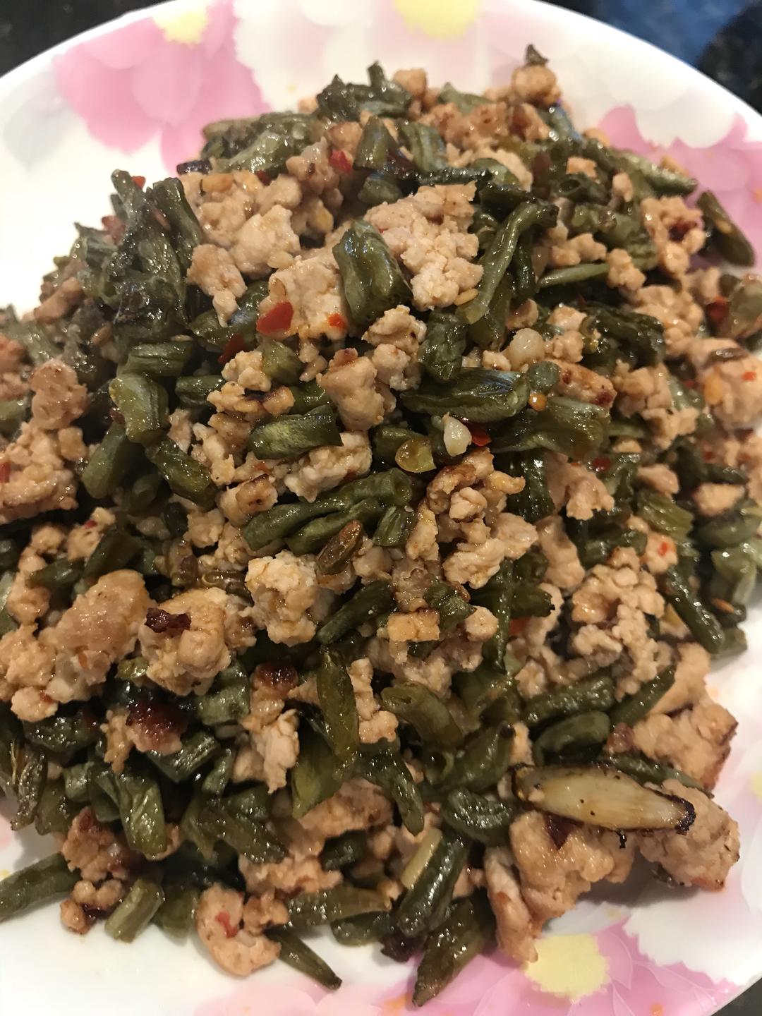 酸豆角炒肉末的做法